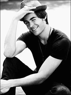 Quel est le deuxime prnom de Zac Efron ?