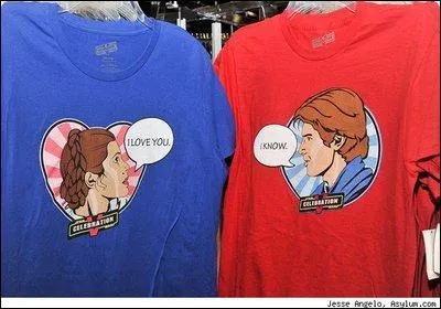 J'ai un petit faible pour ces T-shirts,  porter  deux bien sr. De quoi s'agit-il ?