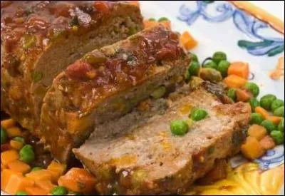 C'est une recette ----- qui peut se consommer chaude comme froide. Elle mle de la viande de porc et de buf, de la chair  saucisse et divers aromates.