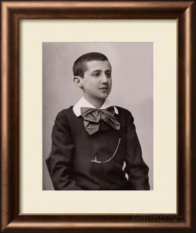 Quel est cet crivain prix Goncourt en 1919, photographi ici par Paul Nadar en 1887  l'ge de 15 ans ?