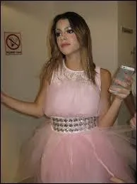 Que va apprendre Violetta sur sa mre ?