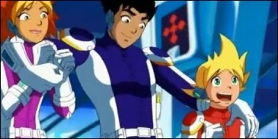 Kiko, Josh et Brett sont trois jeunes adolescents qui font leurs études au lycée Galaxy High, ils forment la :