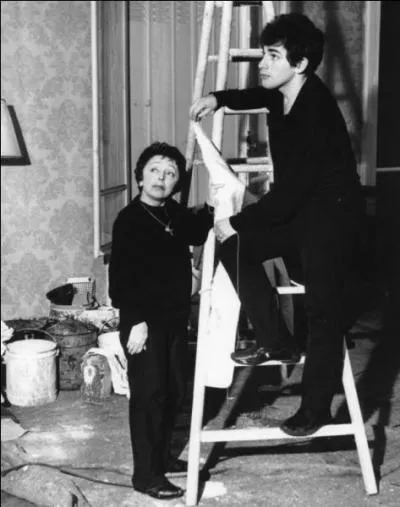 Son dernier amour , Tho Sarapo, un grec de son vrai nom Thophnis Lamboukas ; Sarapo signifie en grec :