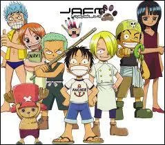 Dans son pass, qui a t victime d'une attaque qui a compltement ras son le ?