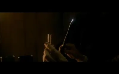 Qui donne la fiole  Harry ?