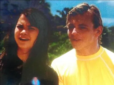 Comment s'appellent Maia Mitchell et Ross Lynch ?