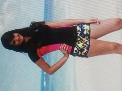 Maia Mitchell alias est tombe dans les bras de ...