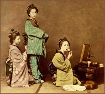 Autrefois, le Mizuage tait une crmonie traditionnelle o une maiko vendait sa virginit au plus offrant et devenait geisha.