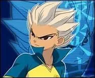 C'est un attaquant et il porte le numro 10. Il est d'origine allemande, il a commenc des tudes en Allemagne, puis les a continues au Japon o il est parti avec son pre et sa soeur  la suite du dcs de ma mre. Il joue dans l'quipe des Raimon. Qui est-il ?