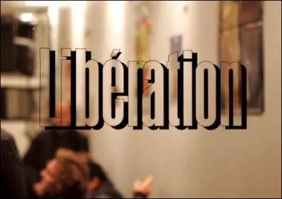 Qu'y avait-il dans la cellule o l'ex-PDG de Libration, Vittorio de Filippis, a t dtenu avant sa prsentation au juge dans une affaire de diffamation?