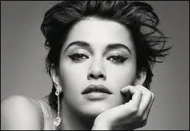 Je suis franaise, j'ai 37 ans et je suis actrice et prsentatrice de TV. J'ai jou dans 7 films dont Ma mre et Les vacances de M. Bean. Qui suis-je ?