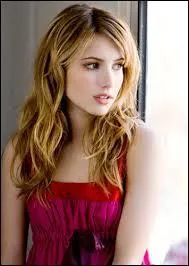 Je suis une actrice et chanteuse amricaine. J'ai 22 ans. Mon pre est un acteur et ma tante une actrice et productrice. Qui suis-je ?