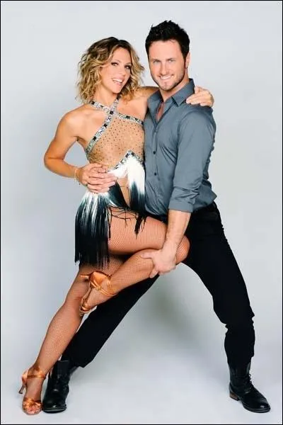 Lorie danse avec ... .