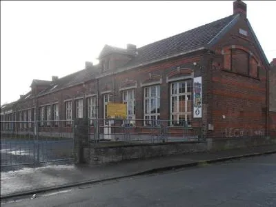 Quel type d'ouvrier habitait dans des corons, au nord de la France ?