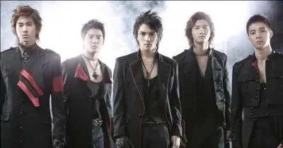 Quel groupe fait ses dbuts en 2010 ?