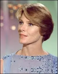 Marie a une grand-tante, qui se cache o ?