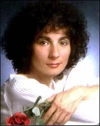 Marie a une maman, qui se cache o ?