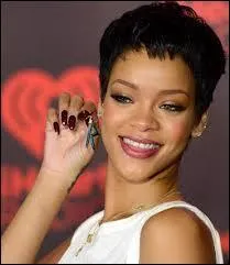 Rihanna fume-t-elle ?