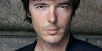 Où Hélène rencontre-t-elle Dan ?