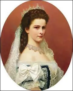 Mon surnom est  Sissi , je nais le 24 dcembre 1837  Munich, duchesse de Bavire, reine de Hongrie et impratrice d'Autriche, souffrant d'anmie, je me trouve en cure  Genve (Suisse) le 10 septembre 1898, lorsqu' 13h35mn Luigi Luccheni (anarchiste italien) me donne un coup de poignard, ramene  mon htel, j'y dcde  14h40mn, je me nomme ...