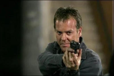 Kiefer Sutherland Alias Jack Bauer dans la srie '24 heures chrono' a jou a ct de Julia Roberts dans quel film?