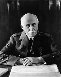 Par quel gnral, futur marchal de France, les soldats franais de la deuxime arme furent-ils dirigs durant cette bataille ? Il avait organis la contre-offensive franaise.