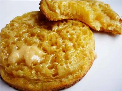 Nous connaissons le crumpet dans sa version sucre, mais on peut galement le servir en version sale avec une garniture de petits lgumes, fromages, ou encore avec des tranches fumes de magret. De quelle origine est-il ?