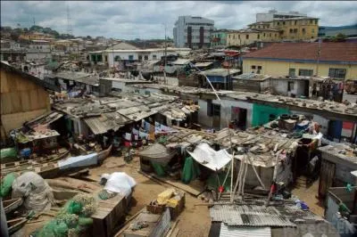 De quel type d'habitat s'agit-il ? (photo : Shanty Town, Ghana)