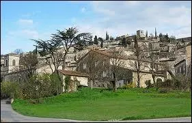 Nous partons  Mirmande, commune Drmoise labellise Plus Beaux Villages de France situe en rgion ...