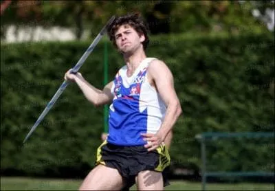 On sait tous que le dcathlon est une discipline sportive compose de dix preuves, quelle est la premire ?