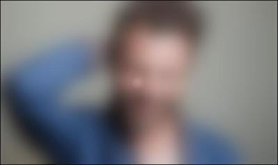 Et ce chanteur est. .