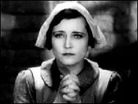 Les techniques de doublage n'tant pas encore au point, Hitchcock a tourn une seconde version de  Meurtre ,  Mary , destine au public...