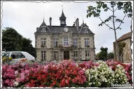 La commune Auboise d'Estissac se situe en rgion ...