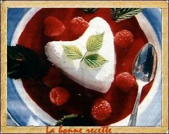 Quelle est cette spcialit fromagre servie froide, uniquement compose d'un mlange de crme fouette, blancs d'ufs battus en neige et sucre ?