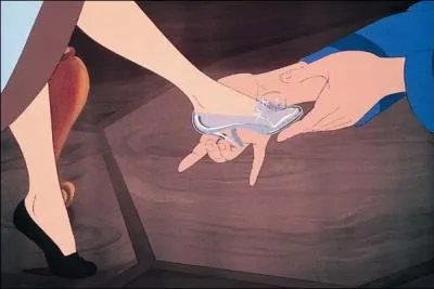 Cette jolie et dlicate chaussure est bien sr celle de... ?