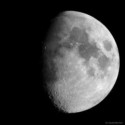 Aprs le premier croissant vient le premier quartier, puis la premire lune ... et enfin la pleine lune.