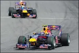 Ces pilotes automobiles ont remport une seule fois le championnat du monde de F1. Trouvez l'intrus.