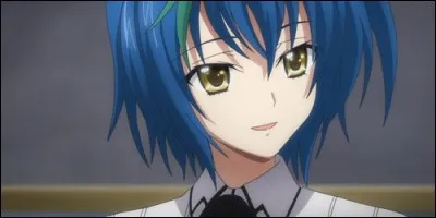 Dans "High School DxD", qui possède l'une des épées Excalibur ?