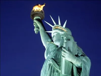 Qui s'est dj sol sur la torche de la Statue de la Libert ?