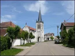 Nous traversons la commune Meurthe-et-Mosellane de Fey-en-Haye. Nous sommes en rgion ...