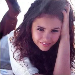 Qui est Jeremy pour Elena ?