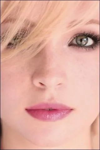 Qui a dcouvert qu'Elena tait asservie  Damon ?