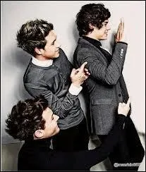 Dans One Thing, qui danse avec une femme dans la rue ?