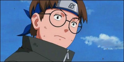 Qui fait équipe avec Konohamaru et Moegi dans "Naruto" ?
