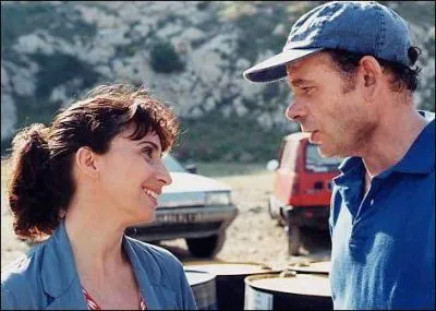 Dans quel film de Robert Gudiguian, Lola (Arianne Ascaride) dit-elle  Jean-Do (Jean-Pierre Darroussin) qu'elle ne peut pas coucher avec lui, car il restera toujours le petit garon de 5 ans avec un zizi de 3 cm ?