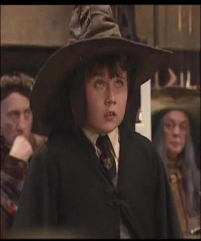 Quel sortilge semble le mieux convenir si l'on veut bizuter un petit nouveau ?