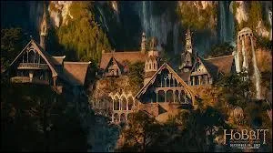 Comment s'appelle l'elfine qui l'accompagne dans  La Dsolation de Smaug  ?