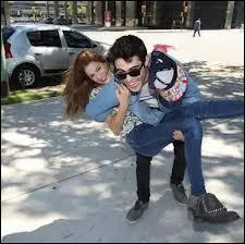 Qui ne connat-elle pas parmi ces stars ?