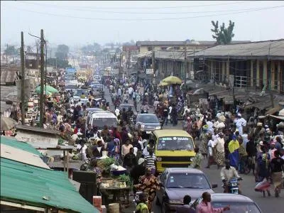 Et les villes de Lagos, Kano et Ibadan dont la population dpassent toutes les trois les 3 millions d'habitants, o sont-elles localises ?
