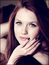 Qui est cette femme qui a jou le rle de Ginny Weasley ?